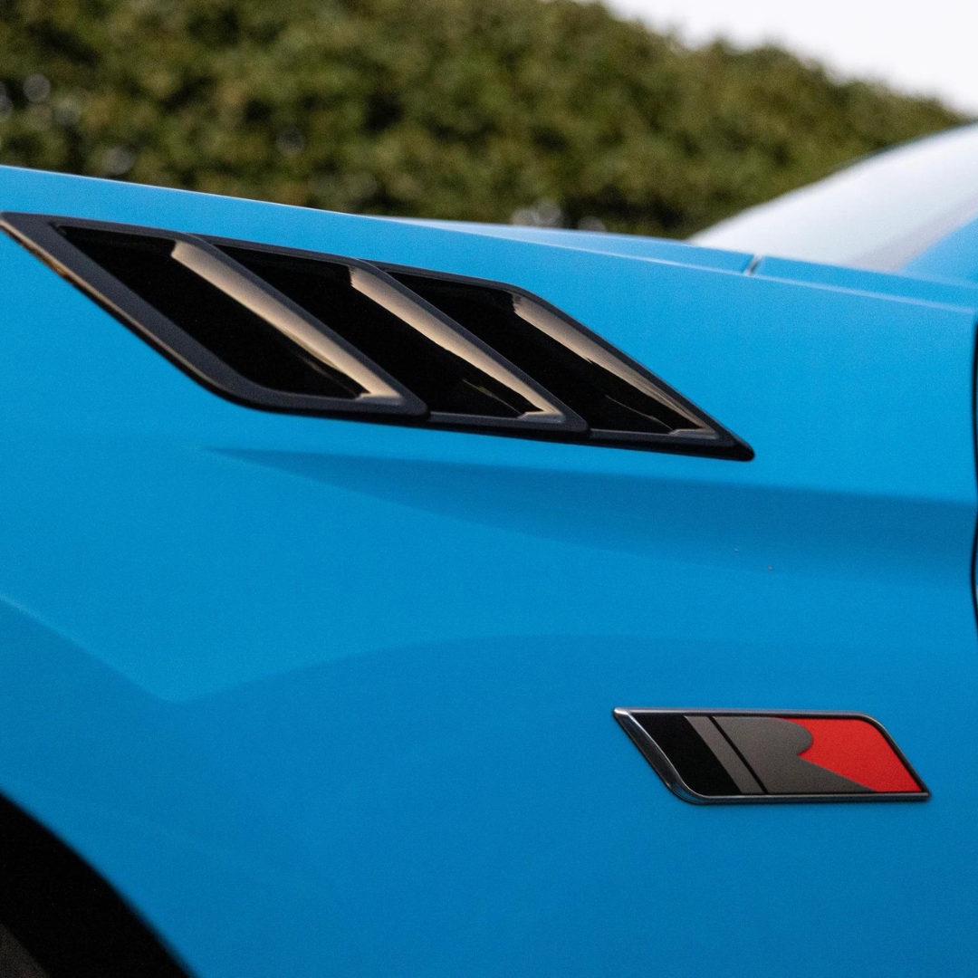 ROUSH 2015-23 Fender Vent Heat Extractors (Gloss Black)