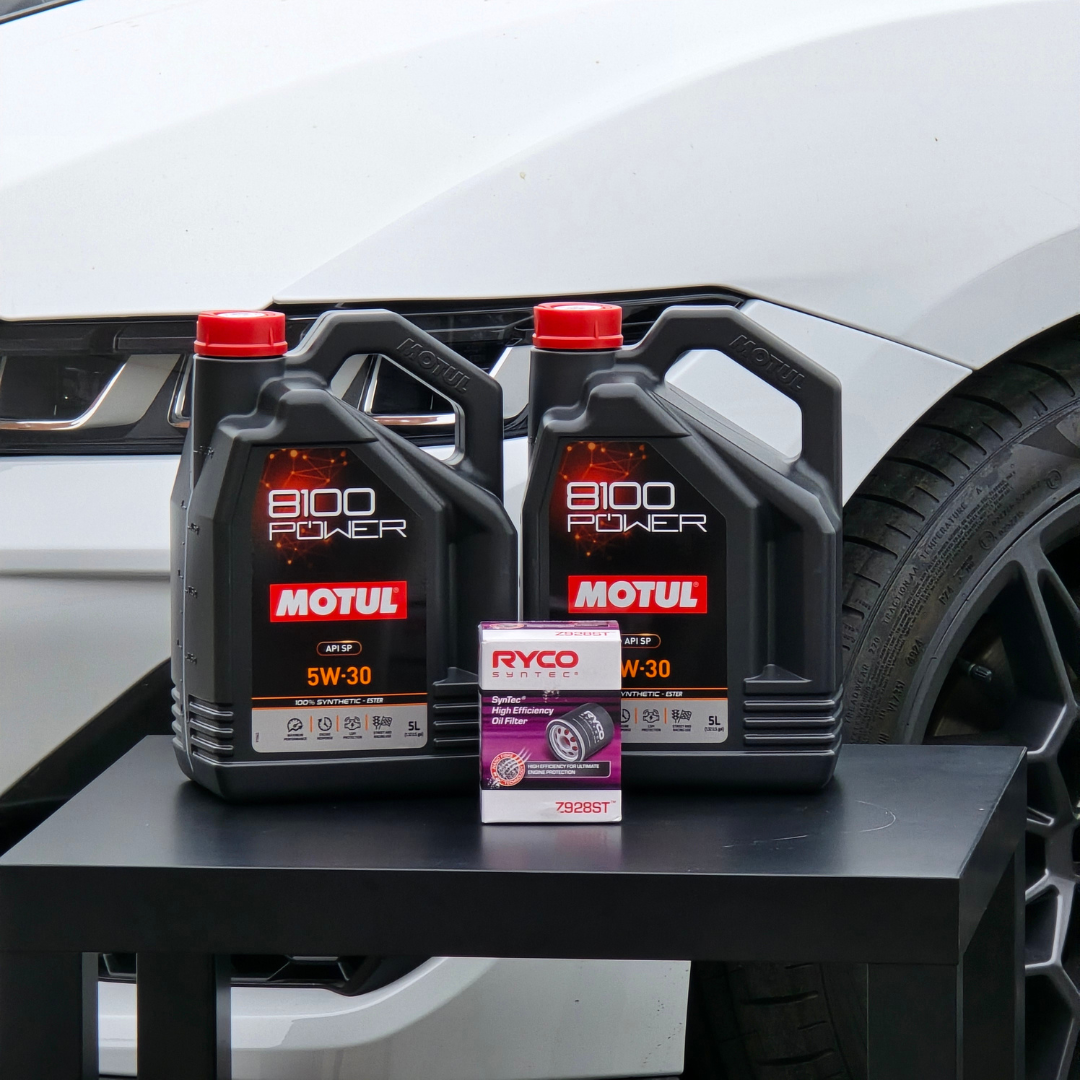 Motul 2018-24+ 8100 Power 5w30 Oil and Oil filter Service Kit (Naturally Aspirated)